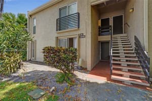 5250 NE 6th Ave E31, Oakland Park, FL 33334, Sold 10/28/24