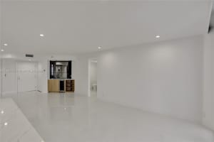 3000 Island Blvd Apt 2104, Aventura, FL 33160, Sold 09/26/24