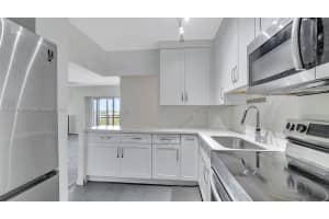 4400 Hillcrest Dr APT 710B, Hollywood, FL 33021, Sold 02/21/25