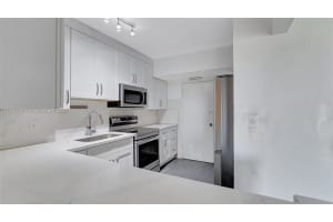 4400 Hillcrest Dr APT 710B, Hollywood, FL 33021, Sold 02/21/25