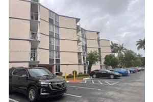 7035 NW 186th St APT D309, Hialeah, FL 33015, Sold 08/02/24