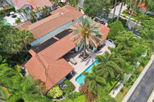1121 Bel Aire Dr E, Pembroke Pines, FL 33027, Sold 07/03/24