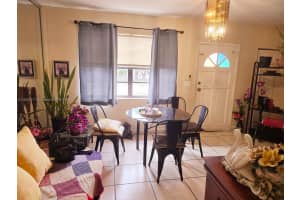 4074 NW 4th St, Miami, FL 33126, - MLS#A11587211