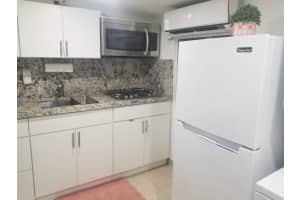4074 NW 4th St, Miami, FL 33126, - MLS#A11587211