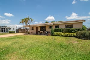 7965 NW 174th St, Hialeah, FL 33015, Sold 06/24/24