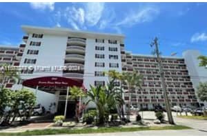 3660 NE 166th St APT 611, North Miami Beach, FL 33160, - MLS#A11587244