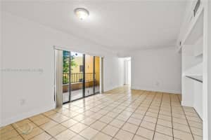 636 NW 114th Ave APT 204, Miami, FL 33172, Sold 11/20/24