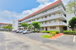 3571 Inverrary Dr 202, Lauderhill