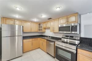 1420 Brickell Bay Dr #806d, Miami, FL 33131, Sold 06/28/24