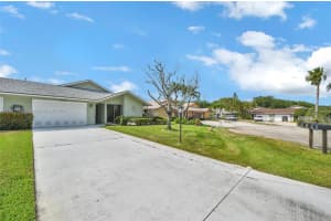 12668 SE Cascades Ct, Hobe Sound, FL 33455, Sold 03/05/25