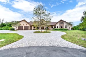 9401 NW 44th Pl, Coral Springs, FL 33065, Sold 05/02/25