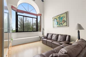 15535 Miami Lakeway N APT 305, Miami Lakes, FL 33014, Sold 07/12/24