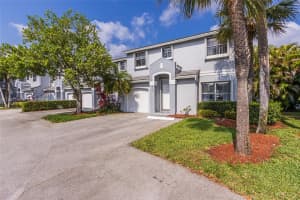 4715 Grapevine Wy, Davie, FL 33331, Sold 07/01/24