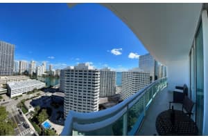 950 Brickell Bay Dr APT 1810, Miami, FL 33131, Sold 11/15/24