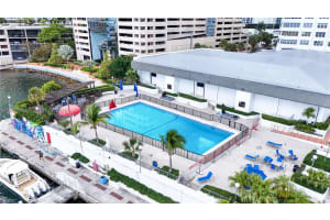801 Brickell Bay Dr APT 1070, Miami, FL 33131, Sold 06/20/24