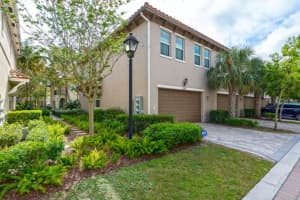 2983 Solano Ave, Hollywood, FL 33024, Sold 01/03/25