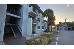 7135 NW 179th St APT 311, Hialeah, FL 33015, Sold 09/17/24