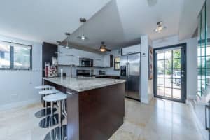 96000 Overseas Hwy APT A9, Key Largo, FL 33037, Sold 11/18/24