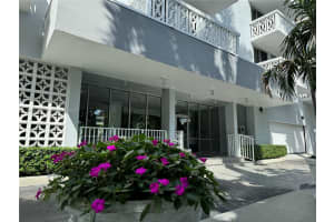 1020 Meridian Ave APT 810, Miami Beach, FL 33139, Sold 09/16/24