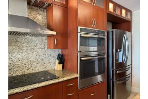1020 Meridian Ave APT 810, Miami Beach, FL 33139, Sold 09/16/24