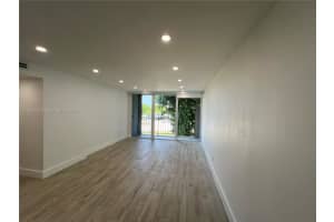 310 Fontainebleau Blvd APT 306, Miami, FL 33172, Sold 06/04/24