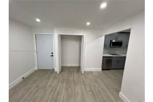 310 Fontainebleau Blvd APT 306, Miami, FL 33172, Sold 06/04/24