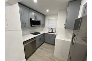 310 Fontainebleau Blvd APT 306, Miami, FL 33172, Sold 06/04/24