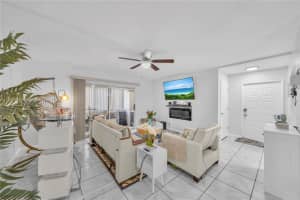 3089 N Oakland Forest Dr APT 101, Oakland Park, FL 33309, Sold 12/19/24
