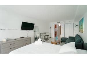 1200 Brickell Bay Dr APT 3410, Miami, FL 33131, Sold 10/29/24