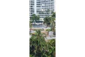 200 Leslie Dr APT 427, Hallandale Beach, FL 33009, Sold 10/31/24