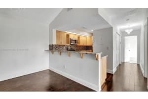 18870 NW 57th Ave APT 303, Hialeah, FL 33015, Sold 06/24/24