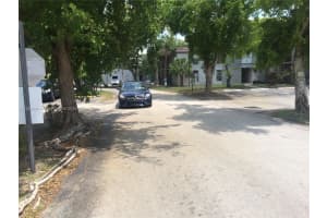 10353 N Kendall Dr, Miami, FL 33173, Sold 06/27/24