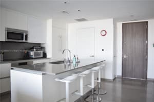 68 SE 6th St Apt 2306, Miami, FL 33131, Sold 03/14/25