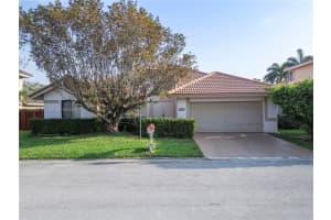 11521 SW 10th St, Pembroke Pines, FL 33025, Sold 06/21/24