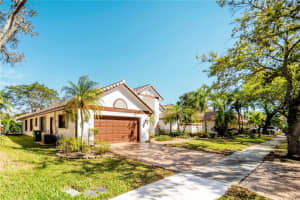 1068 Twin Branch Ln, Weston, FL 33326, Sold 07/08/24
