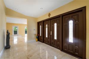 9901 NW 130th St, Hialeah Gardens, FL 33018, Sold 05/23/25