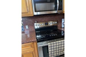 2851 Leonard Dr APT J101, Aventura, FL 33160, Sold 08/30/24
