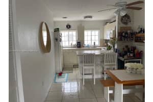 2860 W 80th St Apt 201-7, Hialeah, FL 33018, Sold 08/08/24