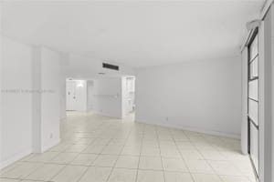 20500 W Country Club Dr APT 202, Aventura, FL 33180, Sold 06/27/24