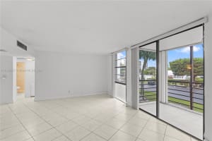 20500 W Country Club Dr APT 202, Aventura, FL 33180, Sold 06/27/24