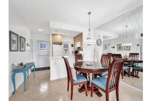 4706 NW 36th St APT 414, Lauderdale Lakes, FL 33319, Sold 10/09/24