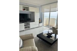 Collins Av & # 5601, Miami Beach, FL 33140, Sold 07/11/24
