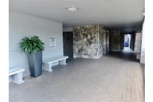 4800 Hillcrest Ln APT 510, Hollywood, FL 33021, Sold 11/14/24