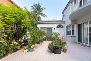 611 NW 155th Terrace, Pembroke Pines, FL 33028, Sold 09/17/24