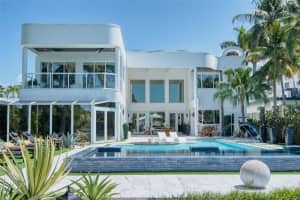 934 S Southlake Dr Hollywood, FL 33019 - MLS#A11590826