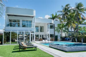 934 S Southlake Dr Hollywood, FL 33019 - MLS#A11590826