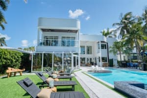 934 S Southlake Dr Hollywood, FL 33019 - MLS#A11590826