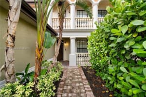 1276 Strada Milan Ln Apartment 2, Naples, FL 34105, Sold 08/30/24