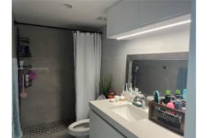 401 Ocean Dr, Miami Beach, FL 33139, Sold 09/03/24