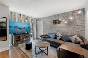 11780 SW 18th St Apt 225-2, Miami, FL 33175, Sold 07/26/24